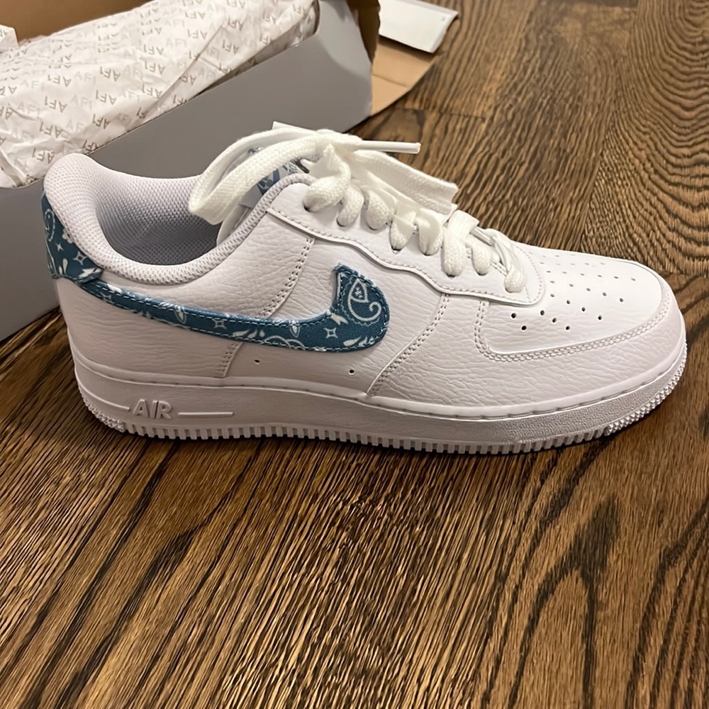 Nike Air Force 1